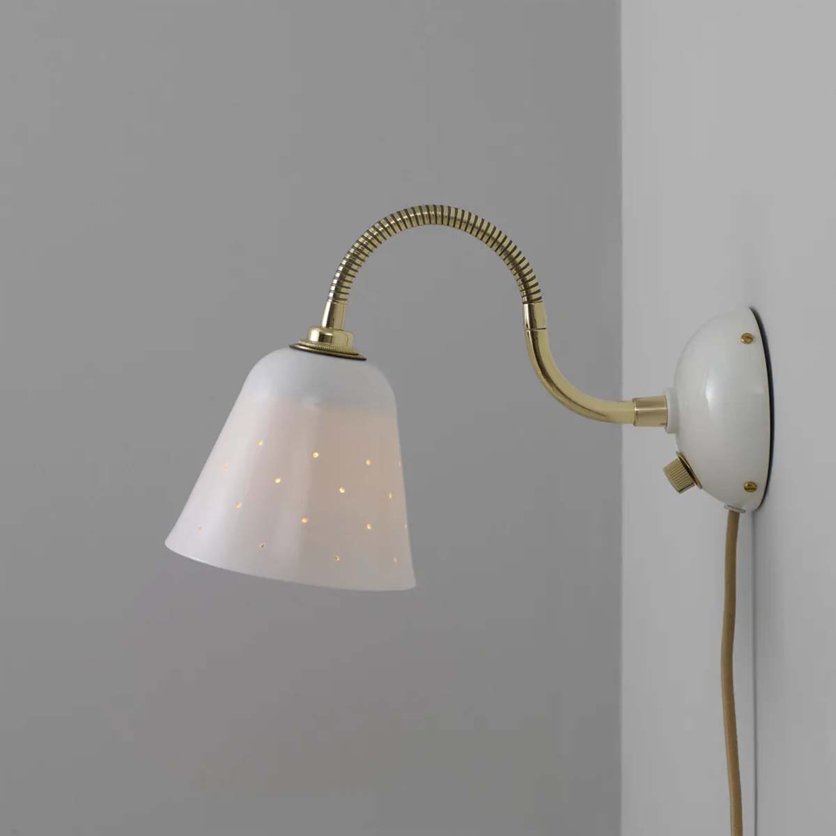 Alma Wandleuchte, H: 15 cm, B: 16,5 cm, Natürlich, Mit Dimmer, Stecker und Schalter