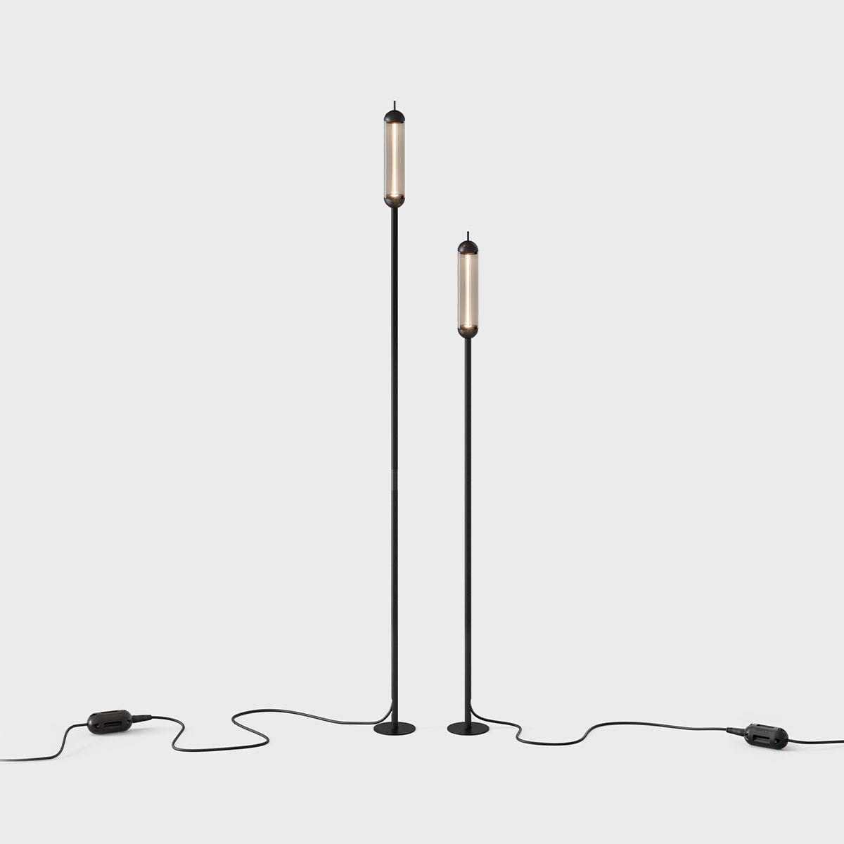 Stabförmige Erdspießlleuchte schwarz mit Kabel und Stecker