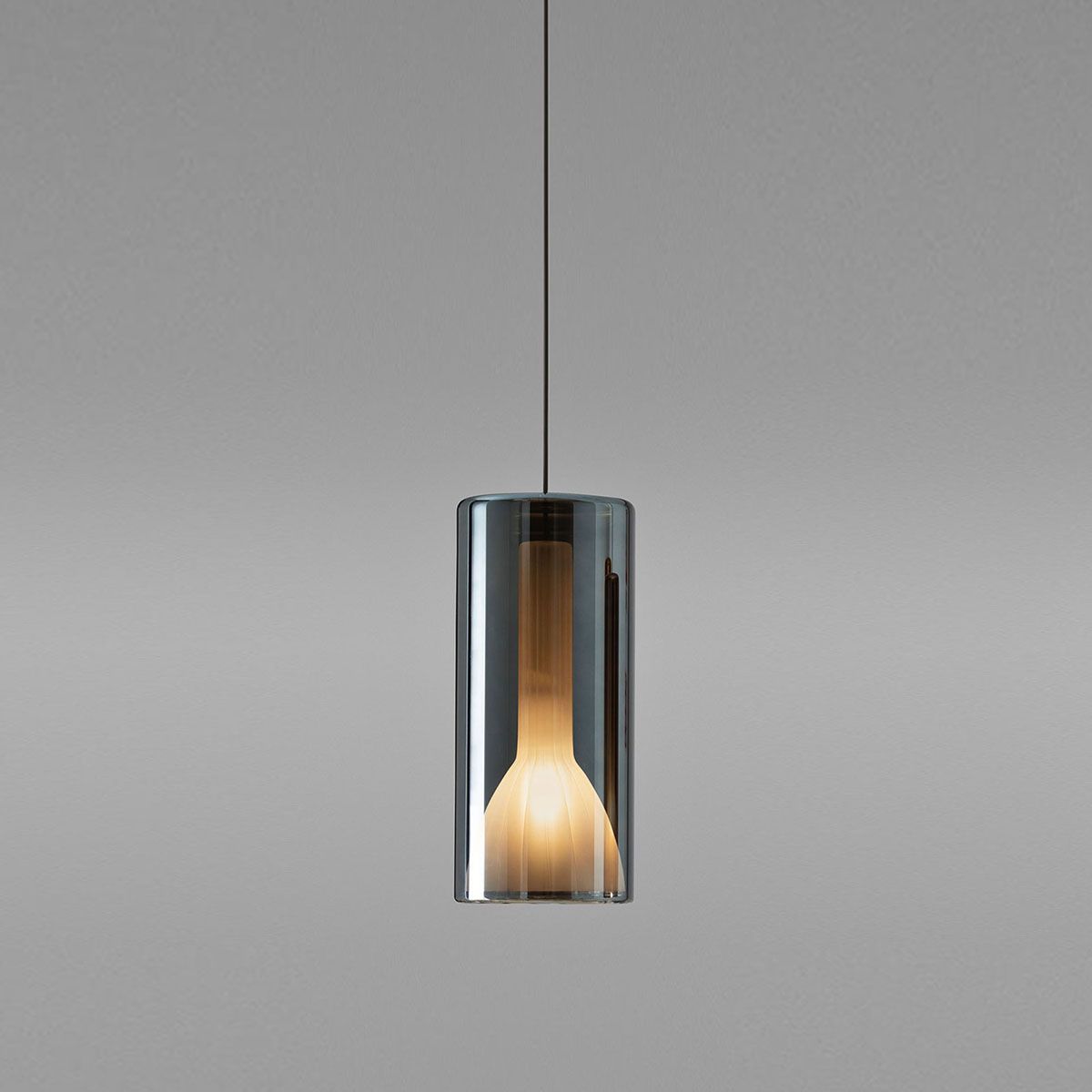 Penta Light Lit 1912-21 Small Pendelleuchte Designerleuchte – Glasleuchte in Blau Glas,, warmes Licht, ideal für das Wohnzimmer, ideal über Esstisch, Küche oder Wohnzimmer
