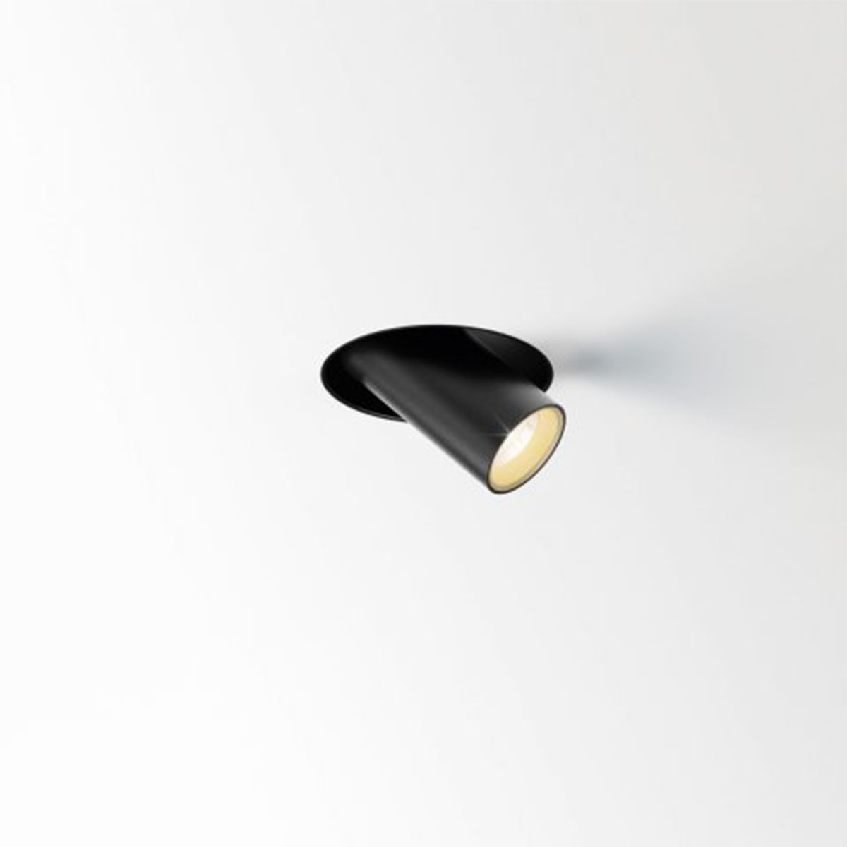 DeltaLight SPY 39 TRIMLESS 93040 Einbaustrahler, Ø: 8,2 cm, Schwarz, Warmweiß 3000K, 40° Schwarz 3000K Modern & neutral – hochwertige für Küche, Abstrahlwinkel 40°