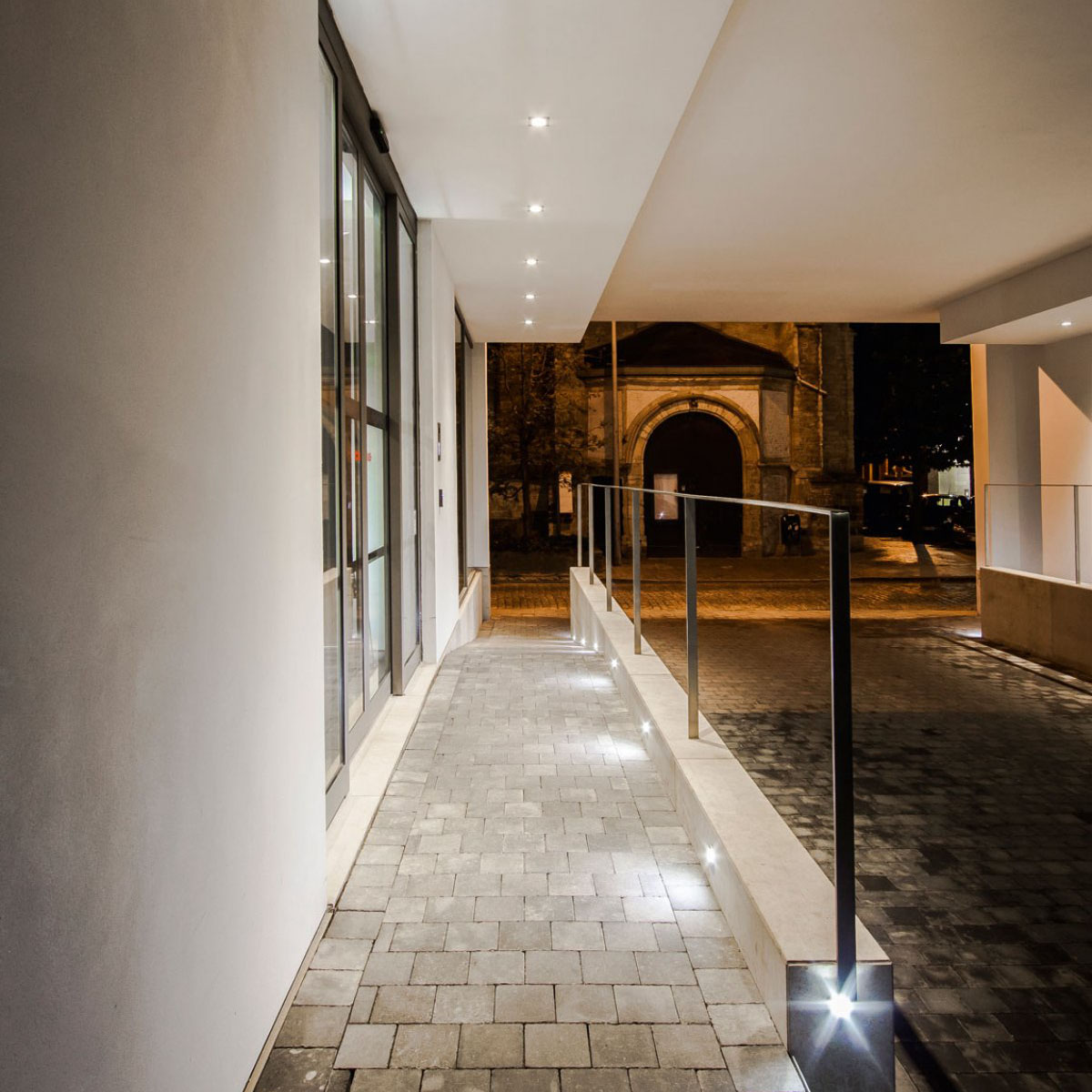 CARREE X LED 92733-65 S1 IP65 Einbaustrahler, B: 9 cm, L: 9 cm, Weiß, Extra-Warmweiß 2700K CARREE X LED 93033-65 S1 IP65 Einbaustrahler, B: 9 cm, L: 9 cm, Alu Grau, Warmweiß 3000K