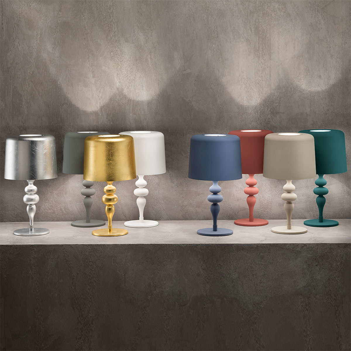 Eva TL3+1 G Tischleuchte, H: 70 cm, Weiß matt Eva TL1 M Tischleuchte, Blattsilber, H: 53 cm