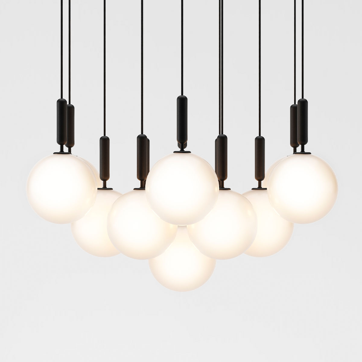 Miira 13 Large Pendelleuchte, Ø: 98 cm, Steingrau, Opalglas Miira 13 Large Pendelleuchte, Ø: 98 cm, Steingrau, Opalglas