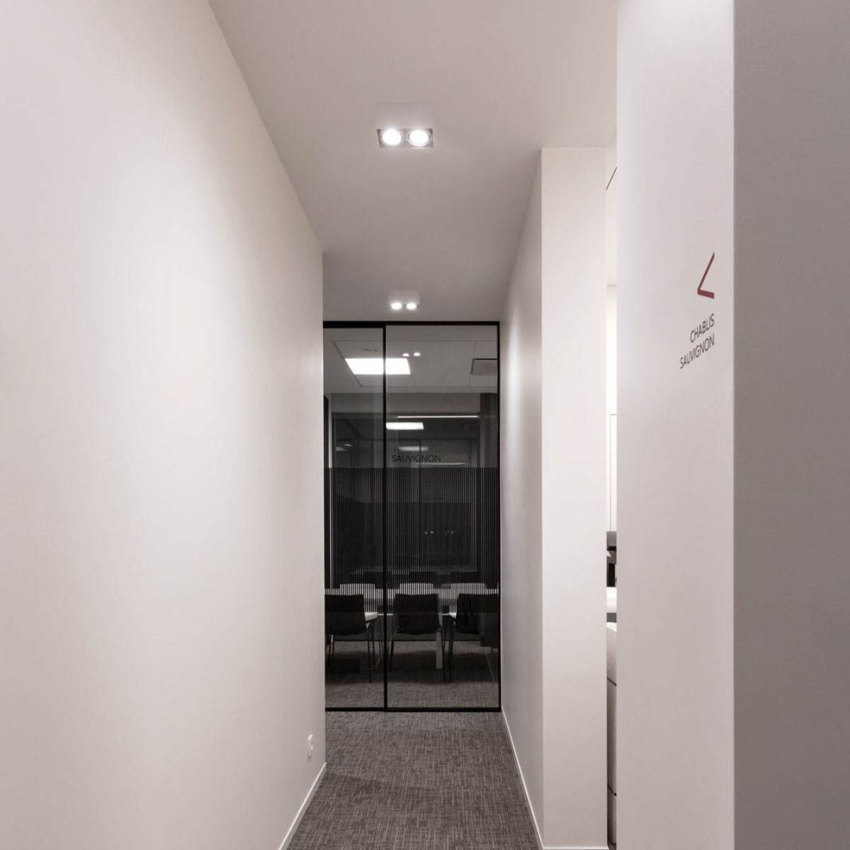 MINIGRID ON 250 SOFT 93045 DIM8 Aufbaustrahler, L: 20,5 cm, B: 10,5 cm, dim to warm 3000K – 1800K, Weiß & Schwarz