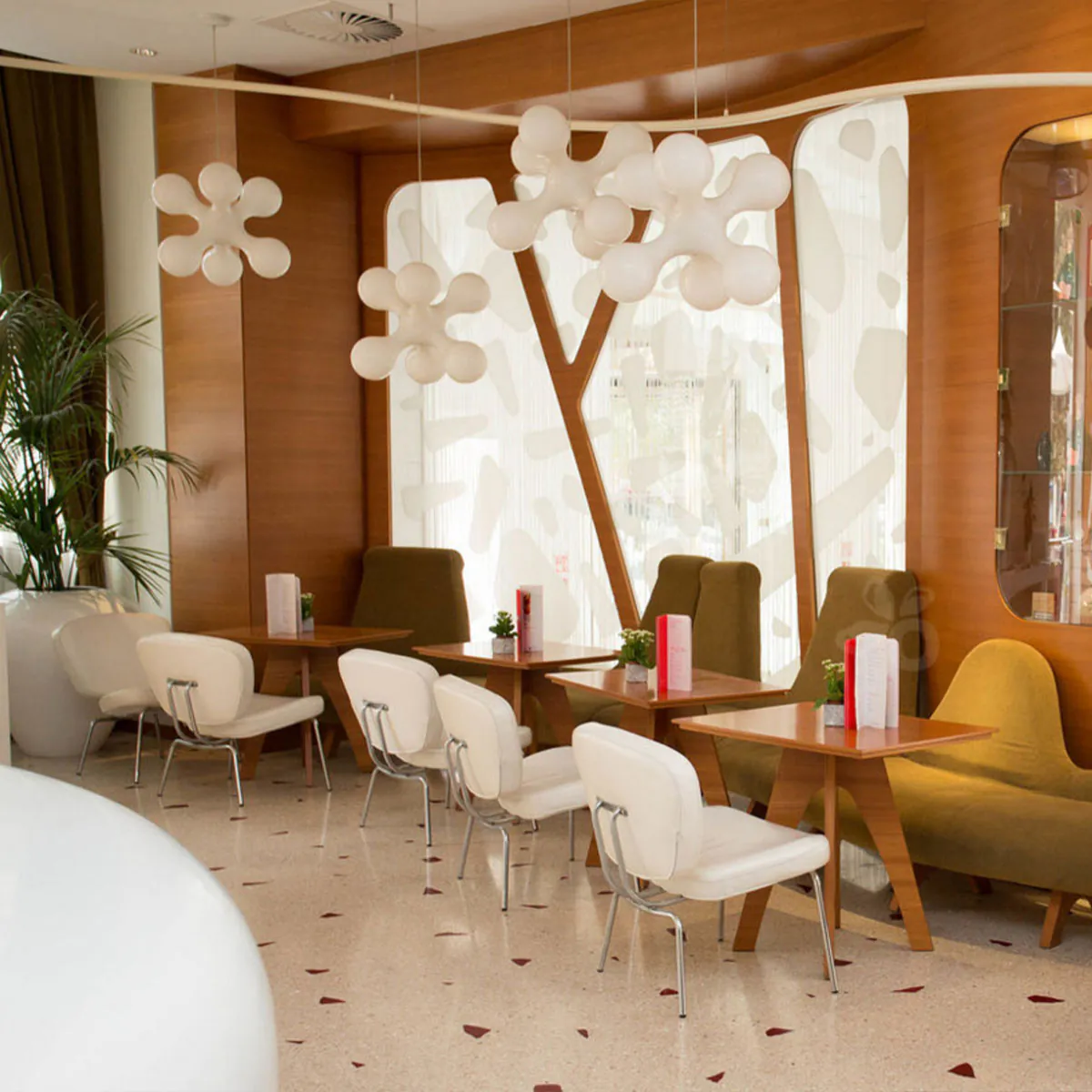 Atomium Pendelleuchte, L: 62 cm, B: 58 cm, H: 52 cm Atomium Pendelleuchte, L: 62 cm, B: 58 cm, H: 52 cm