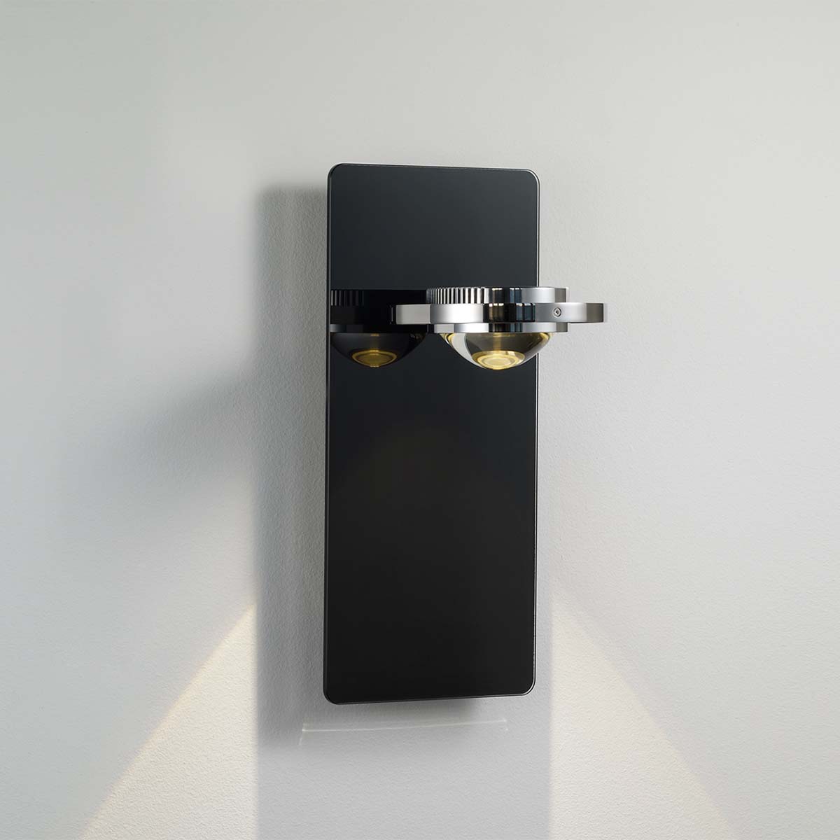 Moderne Wandleuchte mit anthrazit Glas