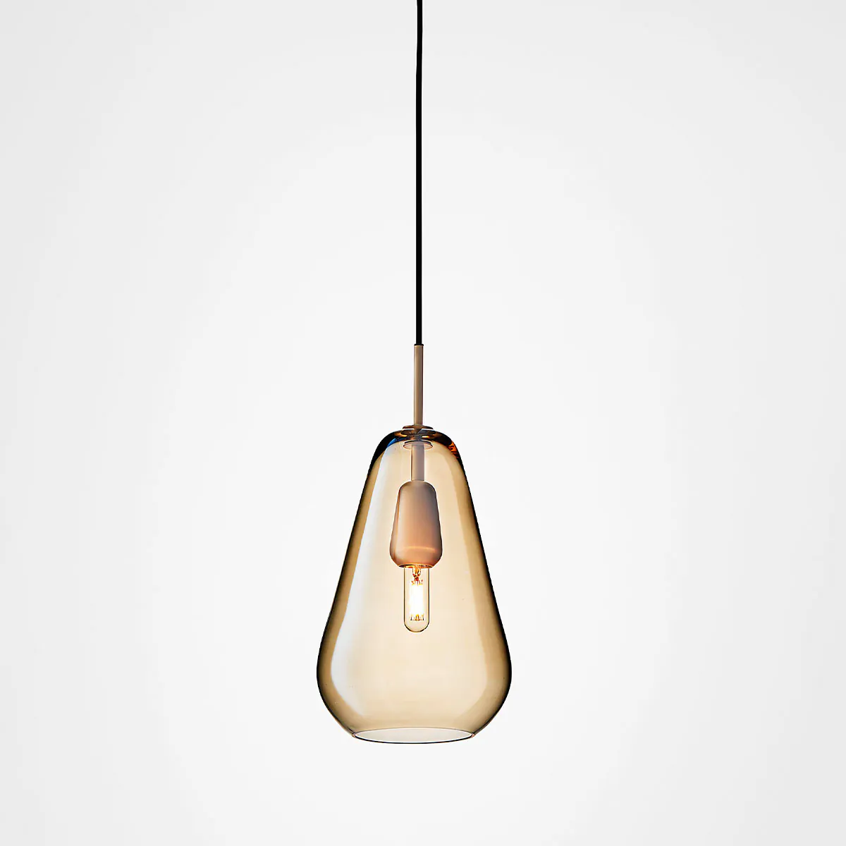 Anoli 1 Medium Pendelleuchte, Ø: 19 cm, Gold transparent Anoli 1 Medium Pendelleuchte, Ø: 19 cm, Gold transparent