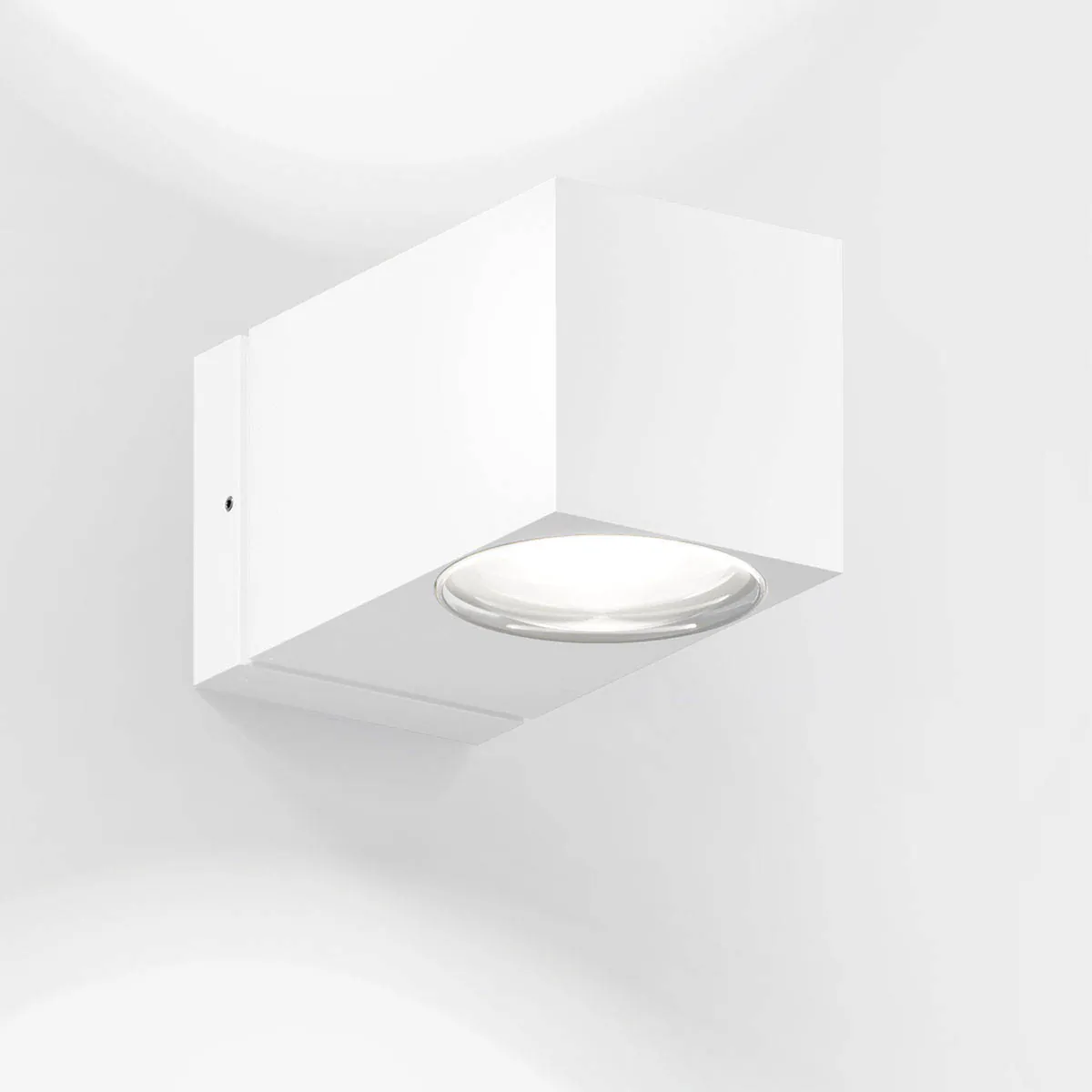 IP44-como-außen-wandleuchte-weiß: Rechteckige Wandleuchte für außen in der Farbe weiß – langlebig für Fassade