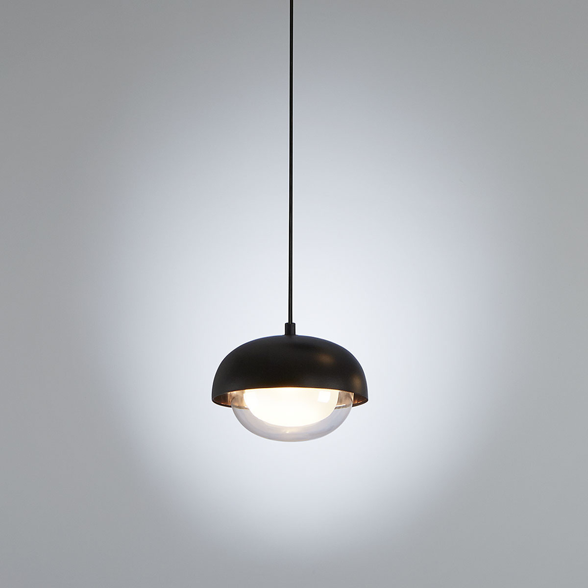 Muse 554.21 Pendelleuchte Ø: 15 cm, Schwarz & Messing