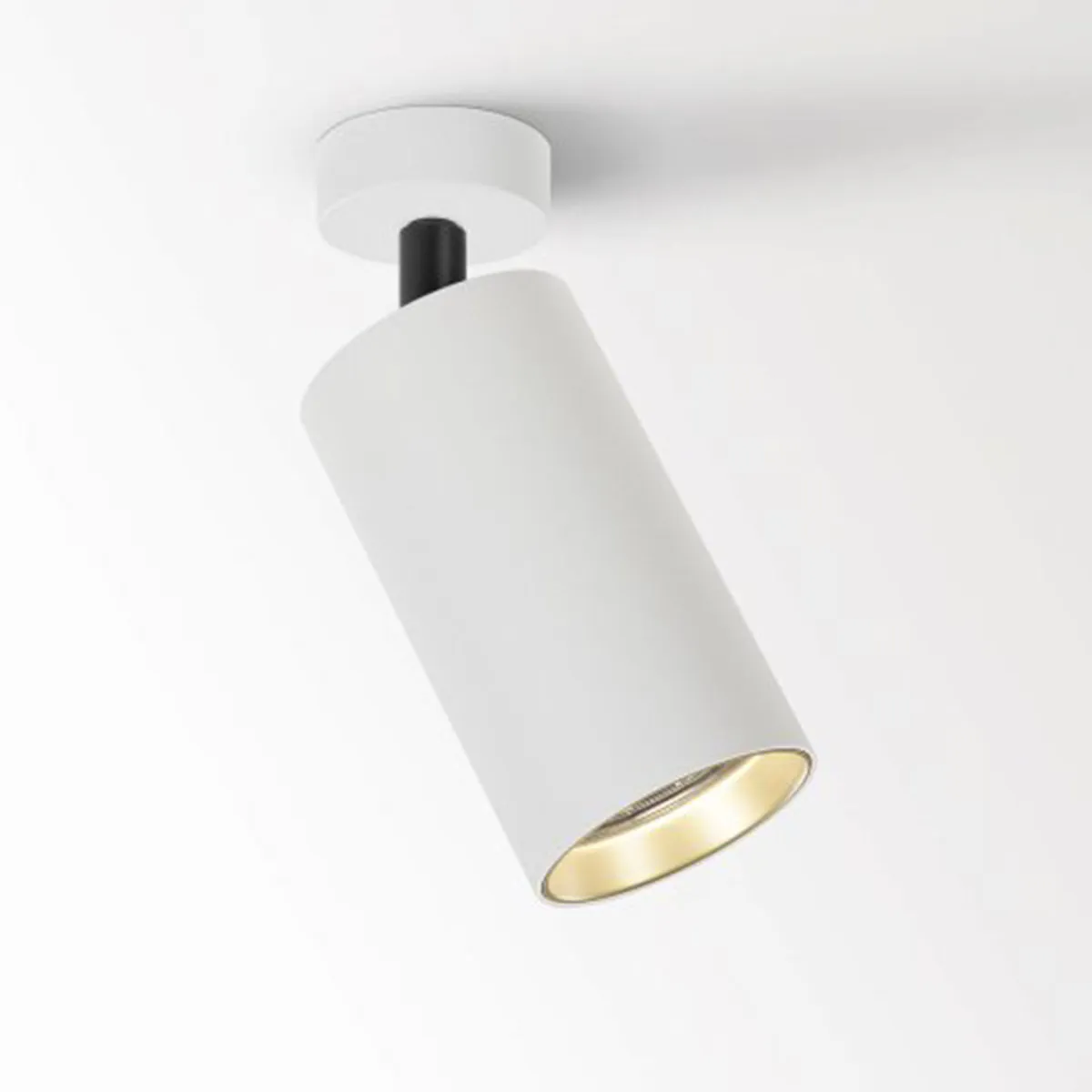 SPY 90 ON 1 92718 DIM1 Aufbaustrahler, Ø: 9 cm, L: 16,5 cm, Weiß, Extra-Warmweiß 2700K, 18° SPY 90 ON 1 93045 DIM1 Aufbaustrahler, Ø: 9 cm, L: 16,5 cm, Weiß, Warmweiß 3000K, 45°