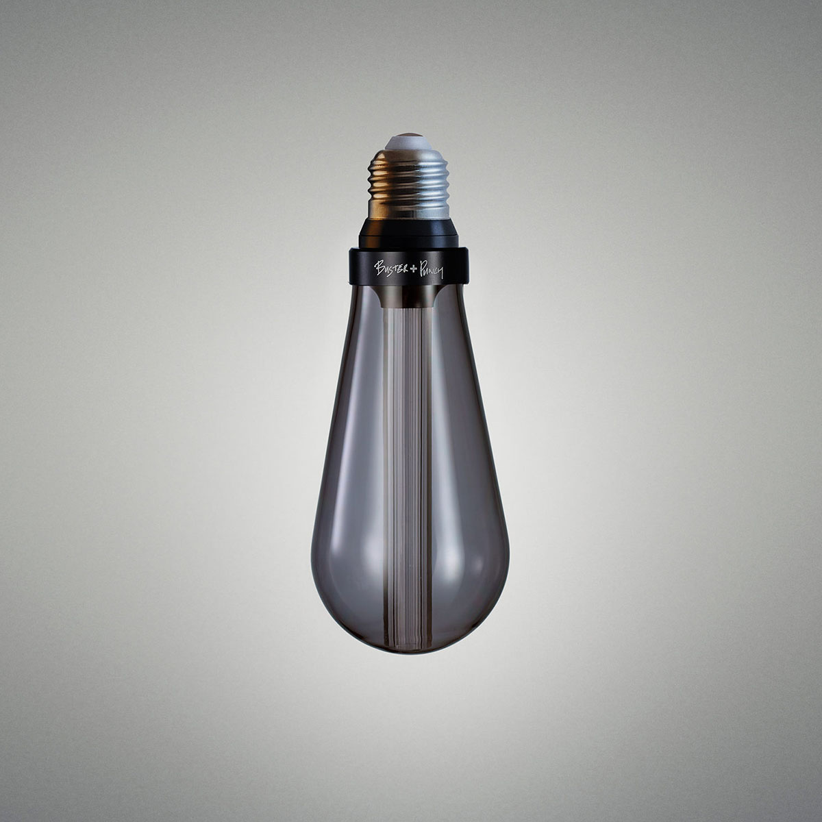 BusterPunch_Buster_Bulb_Smoked_2 Buster + Punch Buster Bulb E27 Designer-LED-Leuchtmittel, Nicht dimmbar, Rauchglas