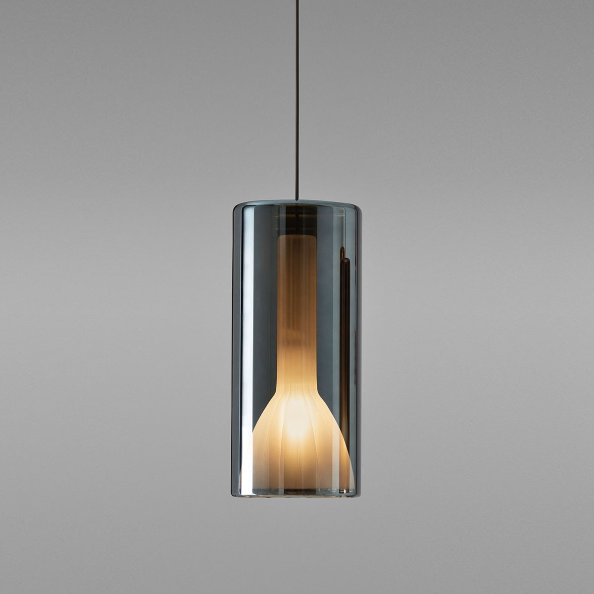 Lit 1912-22 Medium Pendelleuchte, Blau Glas Lit 1912-22 Medium Pendelleuchte, Blau Glas
