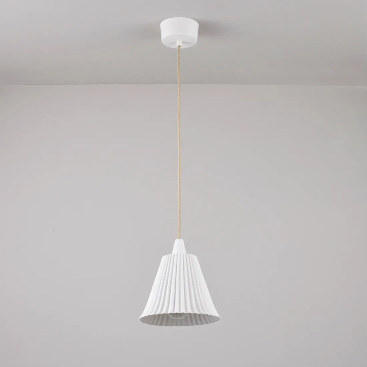 Hector Pleat Large Pendelleuchte, Ø: 19 cm Hector Pleat Large Pendelleuchte, Ø: 19 cm