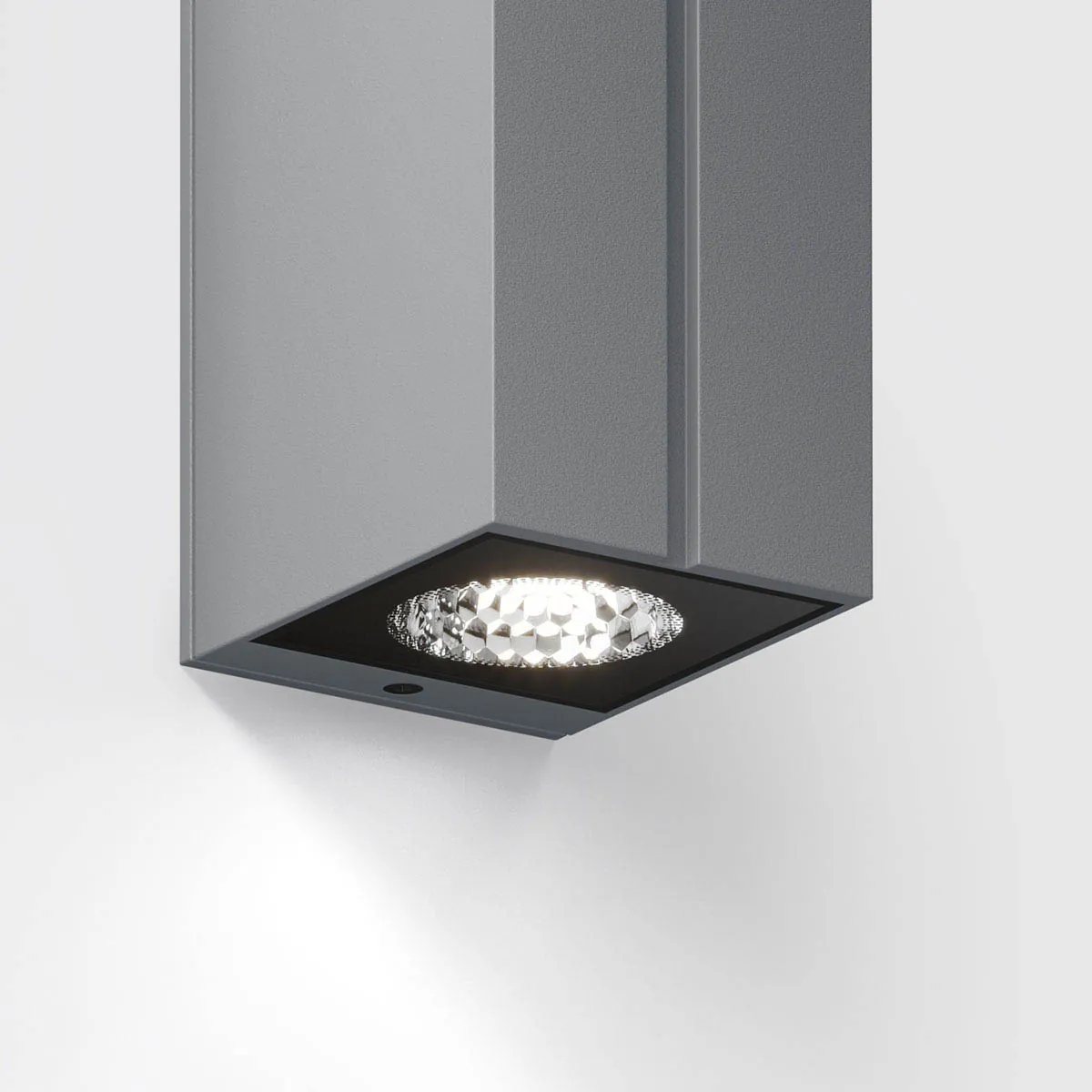 Rechteckige Wandleuchte für außen fokusiert