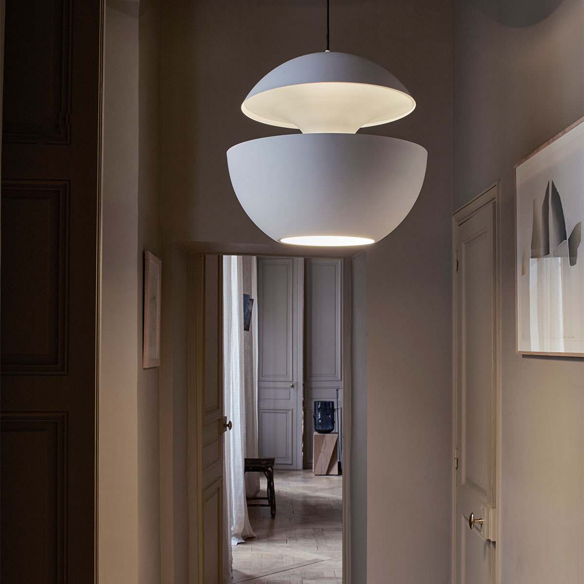 Here Comes The Sun Mini Pendelleuchte Schwarz & Kupfer Ø 10 cm in Schwarz Kupfer – modernes Design des Herstellers DCW Editions für den Esstisch