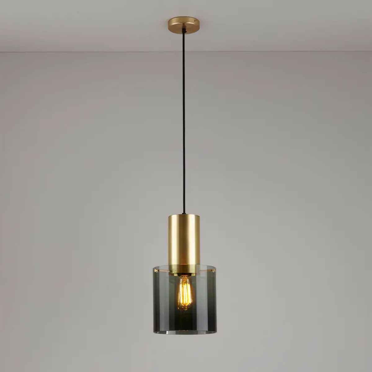 Walter Size 2 Pendelleuchte, Anthrazit Glas & Messing, Ø: 20 cm