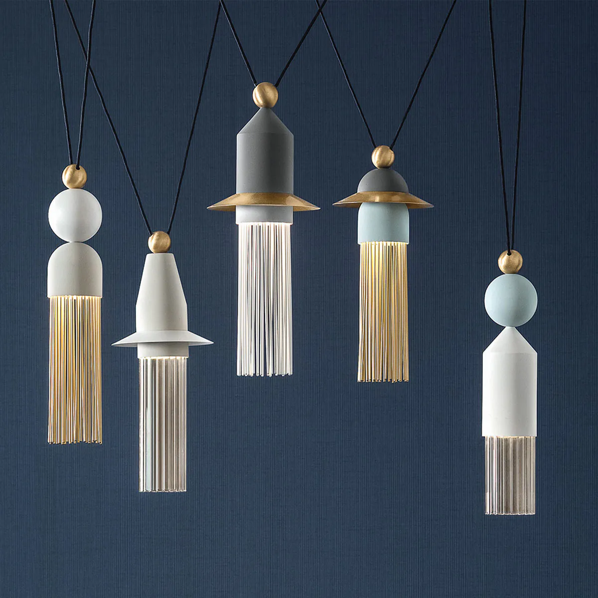 Nappe C5 Pendelleuchte, 5-flammig, Weiß matt Nappe C5 Pendelleuchte, 5-flammig, Mehrfarbig warm