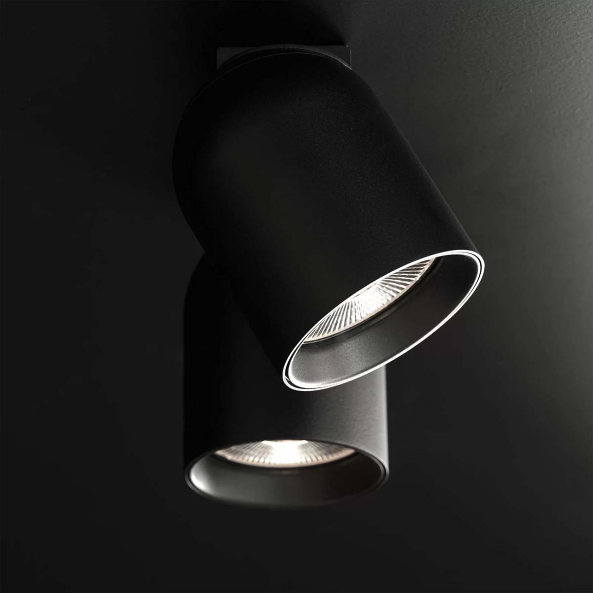 DeltaLight_Obin_ON_2_mood_2 Delta Light OBIN ON 2 93036 DIM5 Aufbaustrahler, Ø: 9 cm, L: 11,2 cm, Schwarz, Warmweiß 3000K, 36°