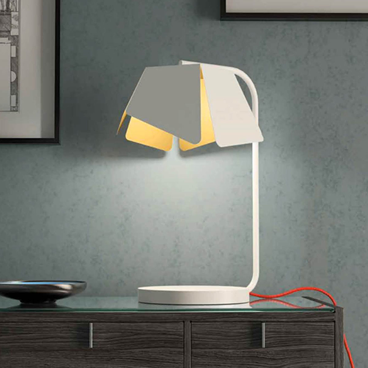 Flower Tischleuchte, weiß- Ausstellungsstück Flower Tischleuchte, weiß- Ausstellungsstück