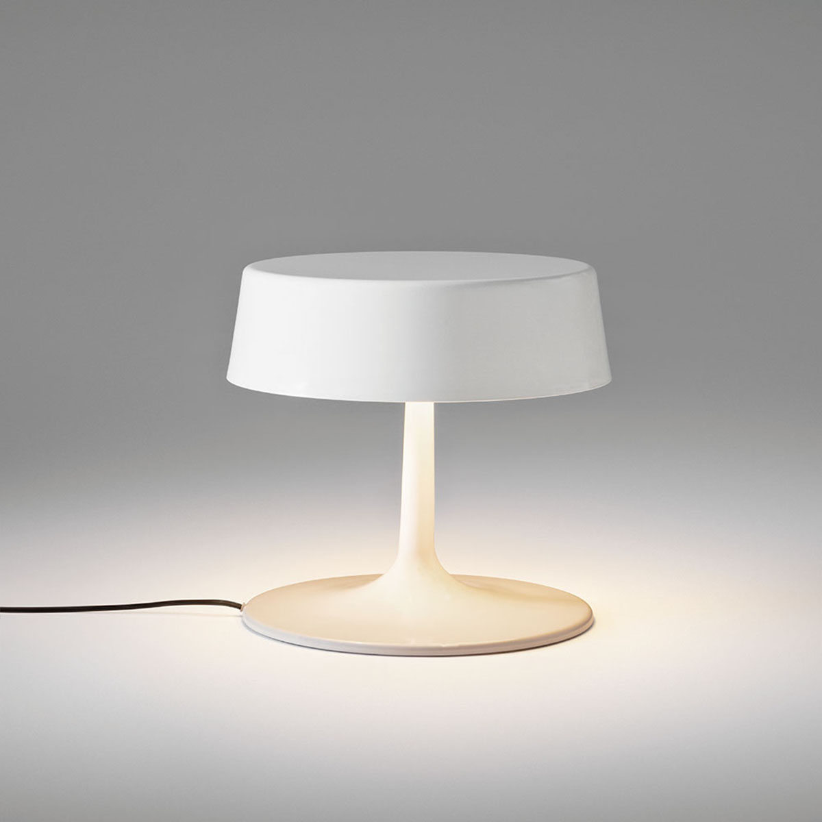 China 0308-00 Medium Tischleuchte, Ø: 33 cm, H: 32 cm, Weiß