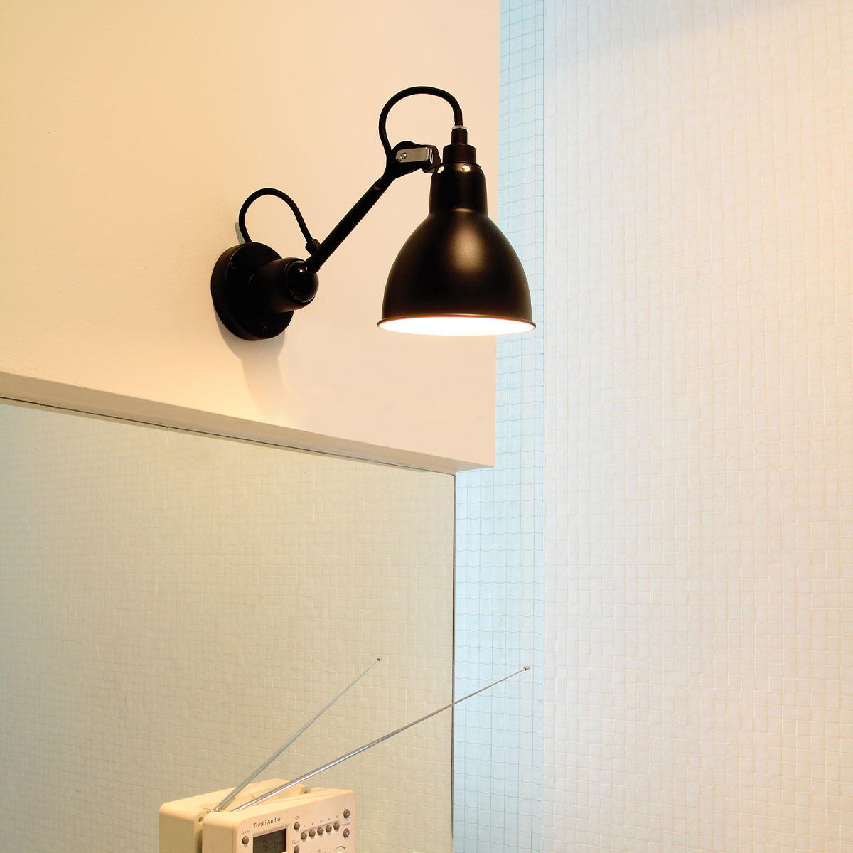 Lampe Gras N° 304 Wandleuchte, T: 15 cm Schirm Chrom Weiß Rund