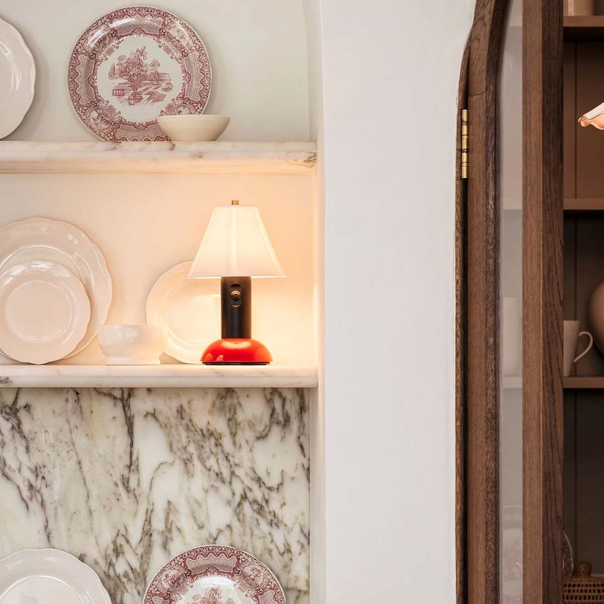 Original BTC Blossom kabellose Tischleuchte, H: 28,8 cm Schwarz rot