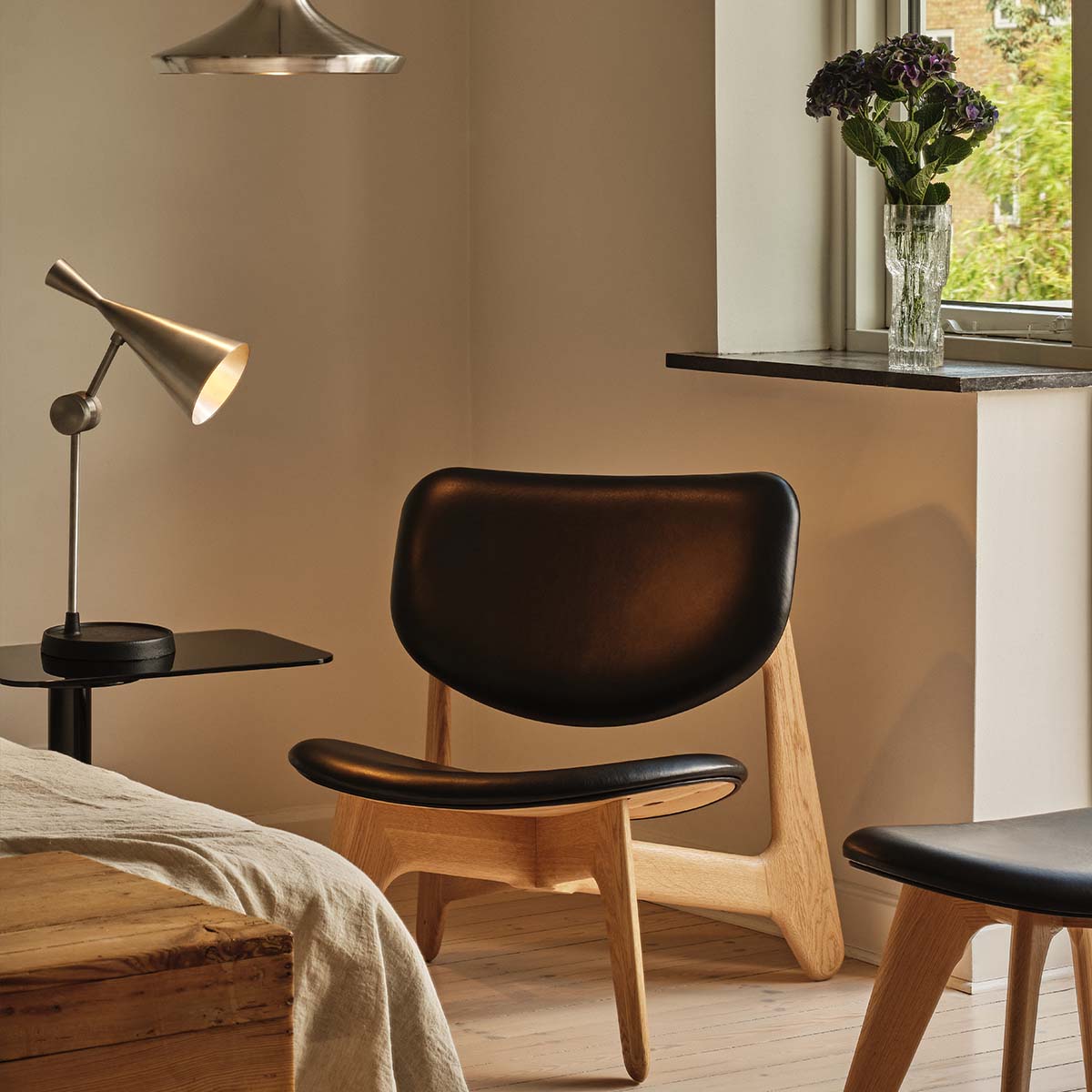 Tom Dixon Unbeaten LED Tischleuchte, H: 53 cm, Aluminium
