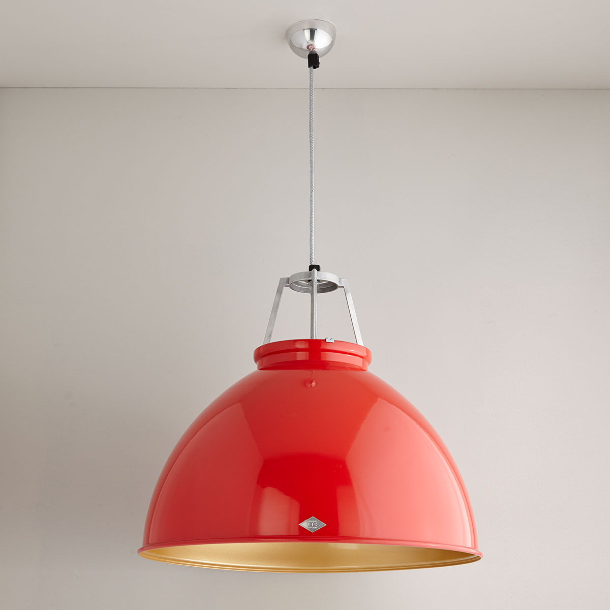 Titan Size 5 Pendelleuchte, Ø: 56 cm, Rot, Innen Gold