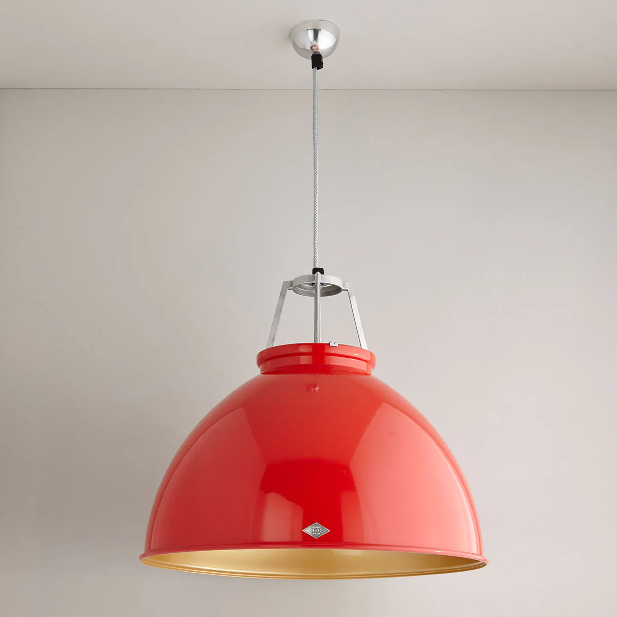 Titan Size 5 Pendelleuchte, Ø: 56 cm, Rot, Innen Gold