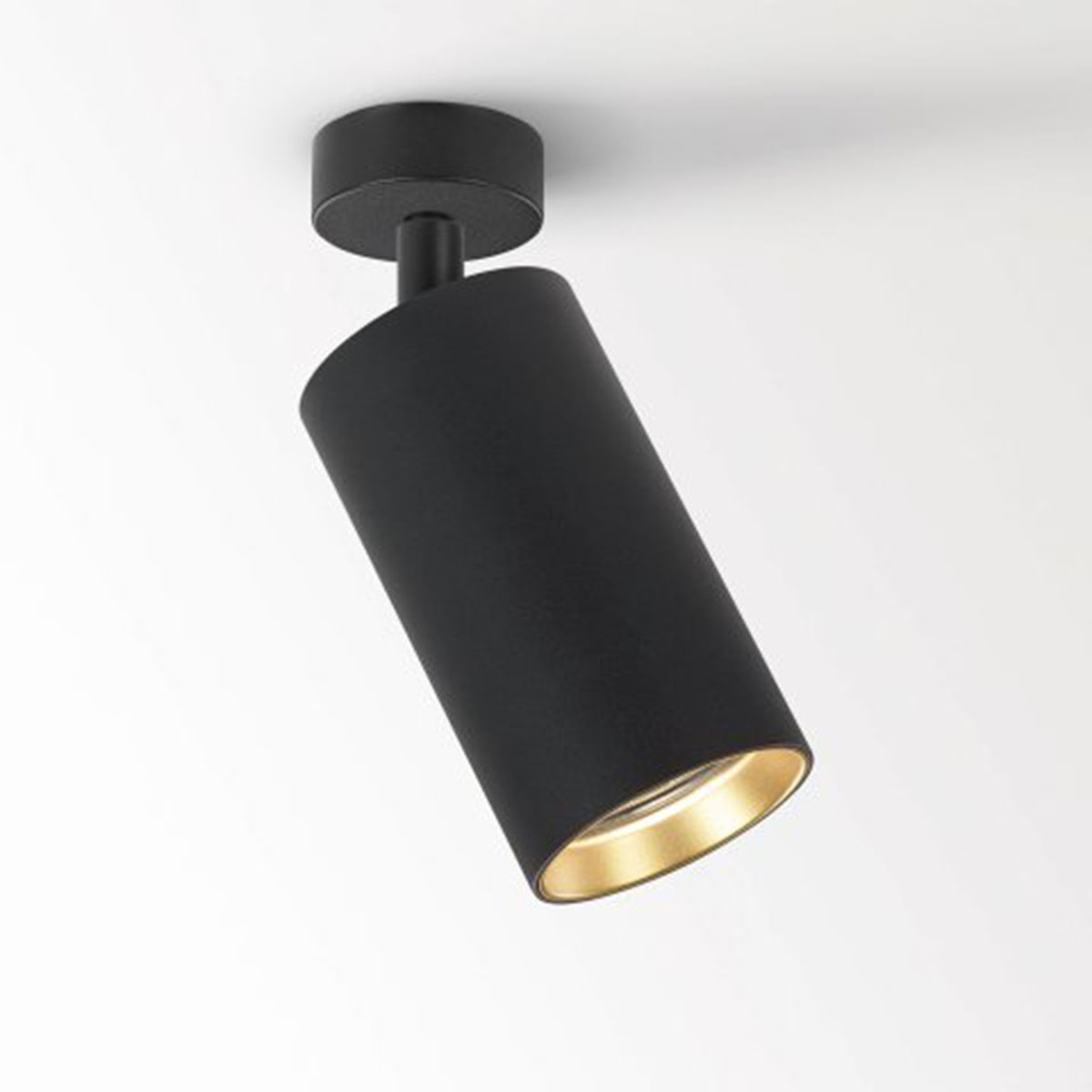 SPY 90 ON 1 92718 DIM1 Aufbaustrahler, Ø: 9 cm, L: 16,5 cm, Schwarz, Extra-Warmweiß 2700K, 18° SPY 90 ON 1 93045 DIM1 Aufbaustrahler, Ø: 9 cm, L: 16,5 cm, Schwarz, Warmweiß 3000K, 45°