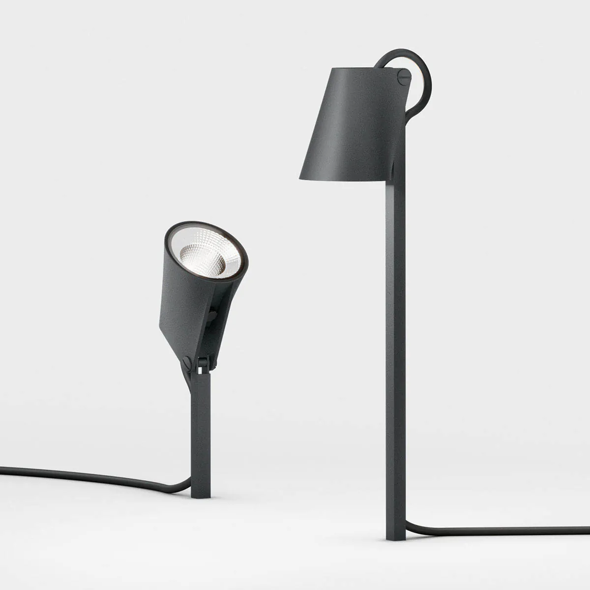 Schmale Erdspießleuchten mit connect Stecker für außen in der Farbe anthrazit