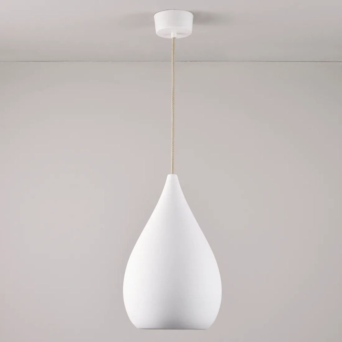 Drop One Large Pendelleuchte, Ø: 23 cm, Matt Drop One Large Pendelleuchte, Ø: 23 cm, Matt