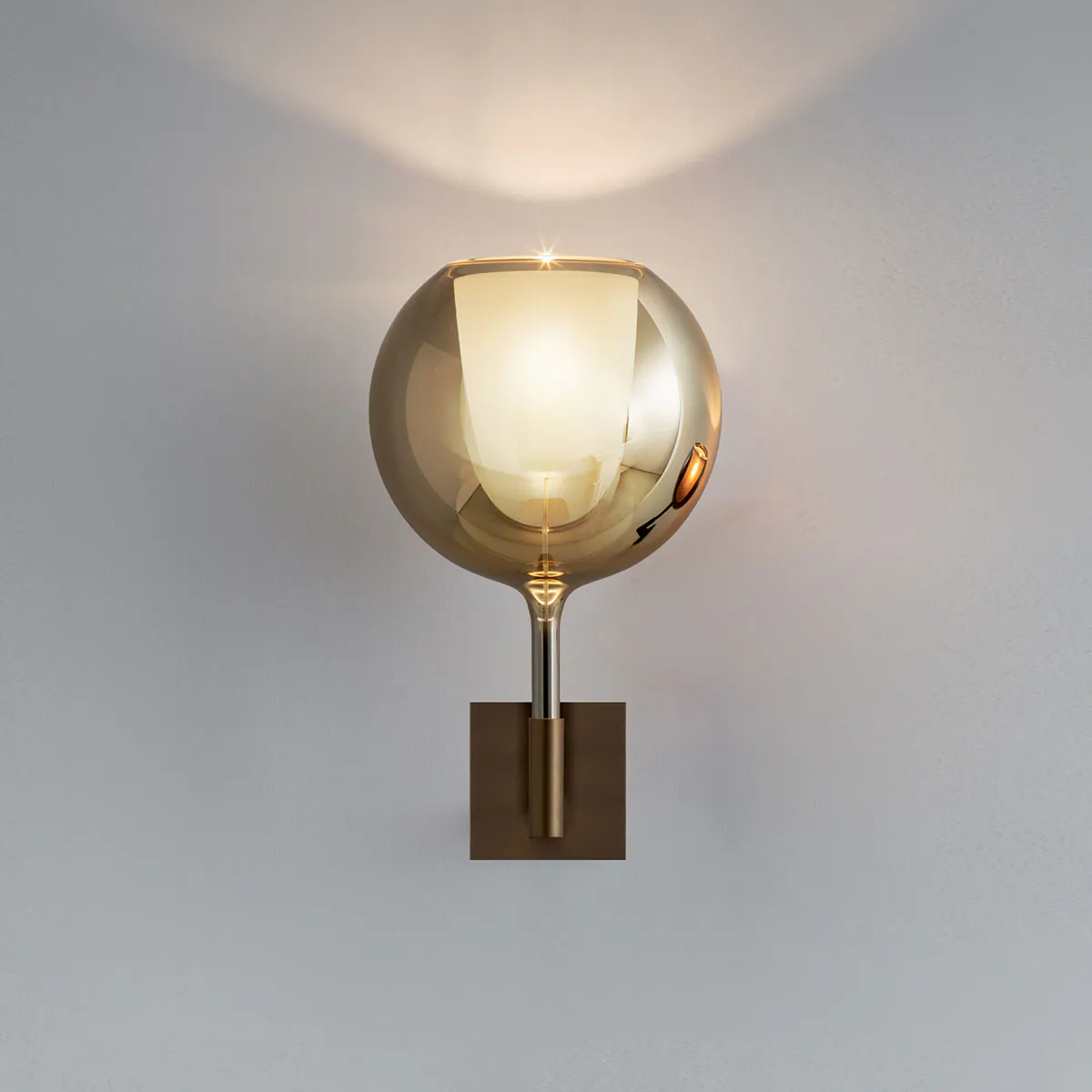 Glo 0811-31 Wandleuchte, Transparent Glas, Ø: 25 cm, Gold