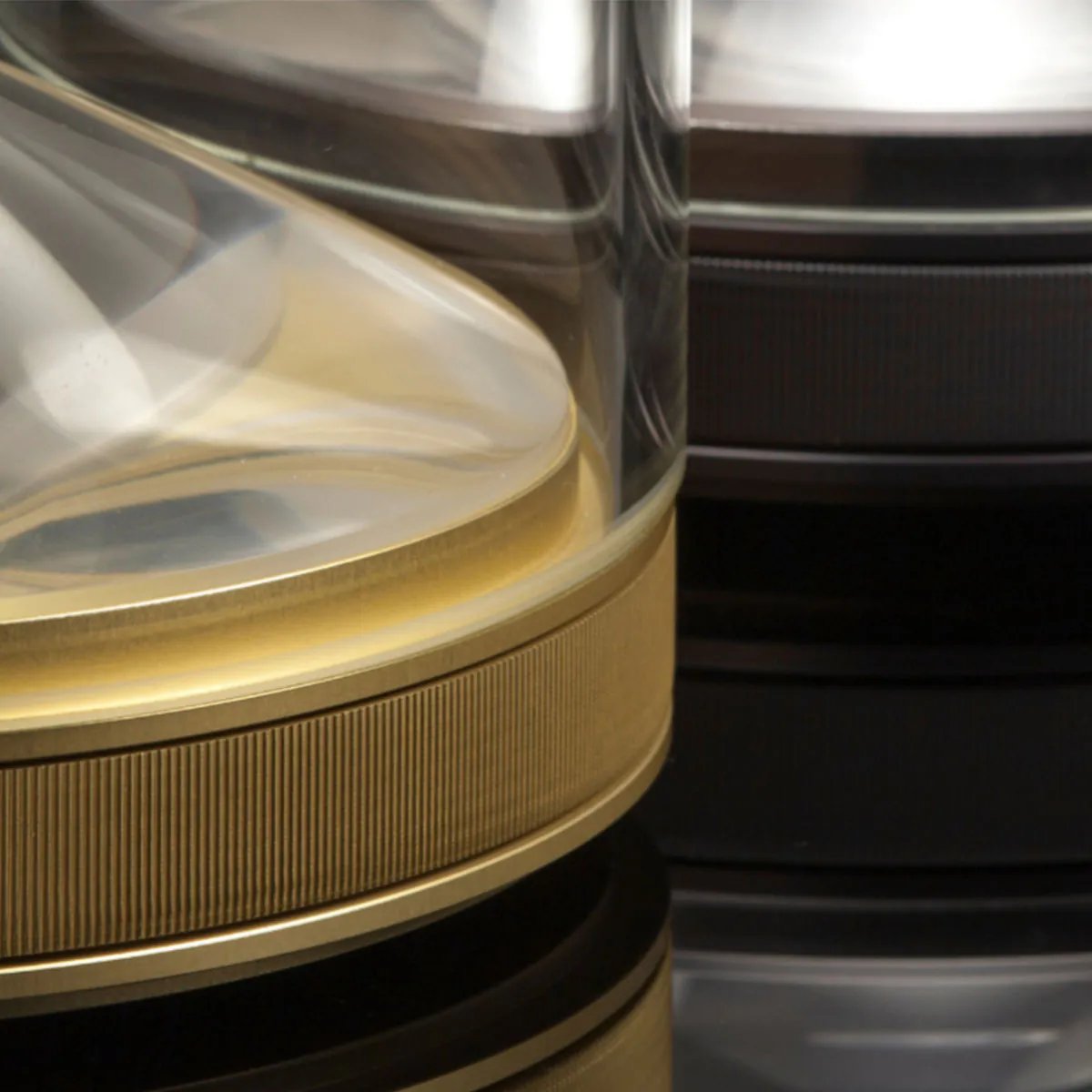 Eva Tischleuchte, Ø: 18 cm, Drehdimmer, Messing eloxiert, Extra-Warmweiß 2700K