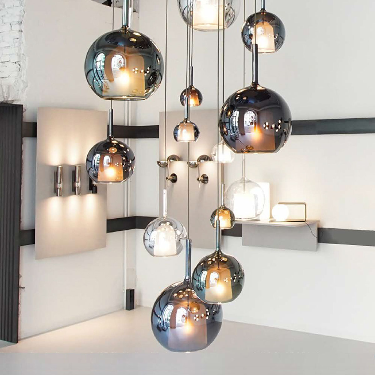 Glo 0811-21 Medium Pendelleuchte Ø: 25 cm, 4 Ever Glas, 2 m Glo 0811-20 Mini Pendelleuchte Ø: 13 cm, Bronze Glas, 4 m