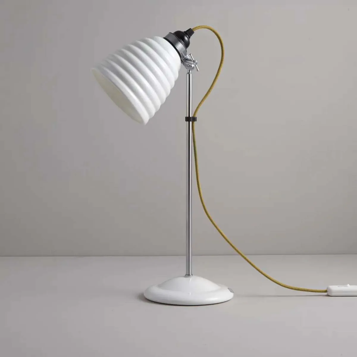 Hector Bibendum Tischleuchte, H: 46 - 57 cm, Kabel Gelb Hector Bibendum Tischleuchte, H: 46 - 57 cm, Kabel Gelb