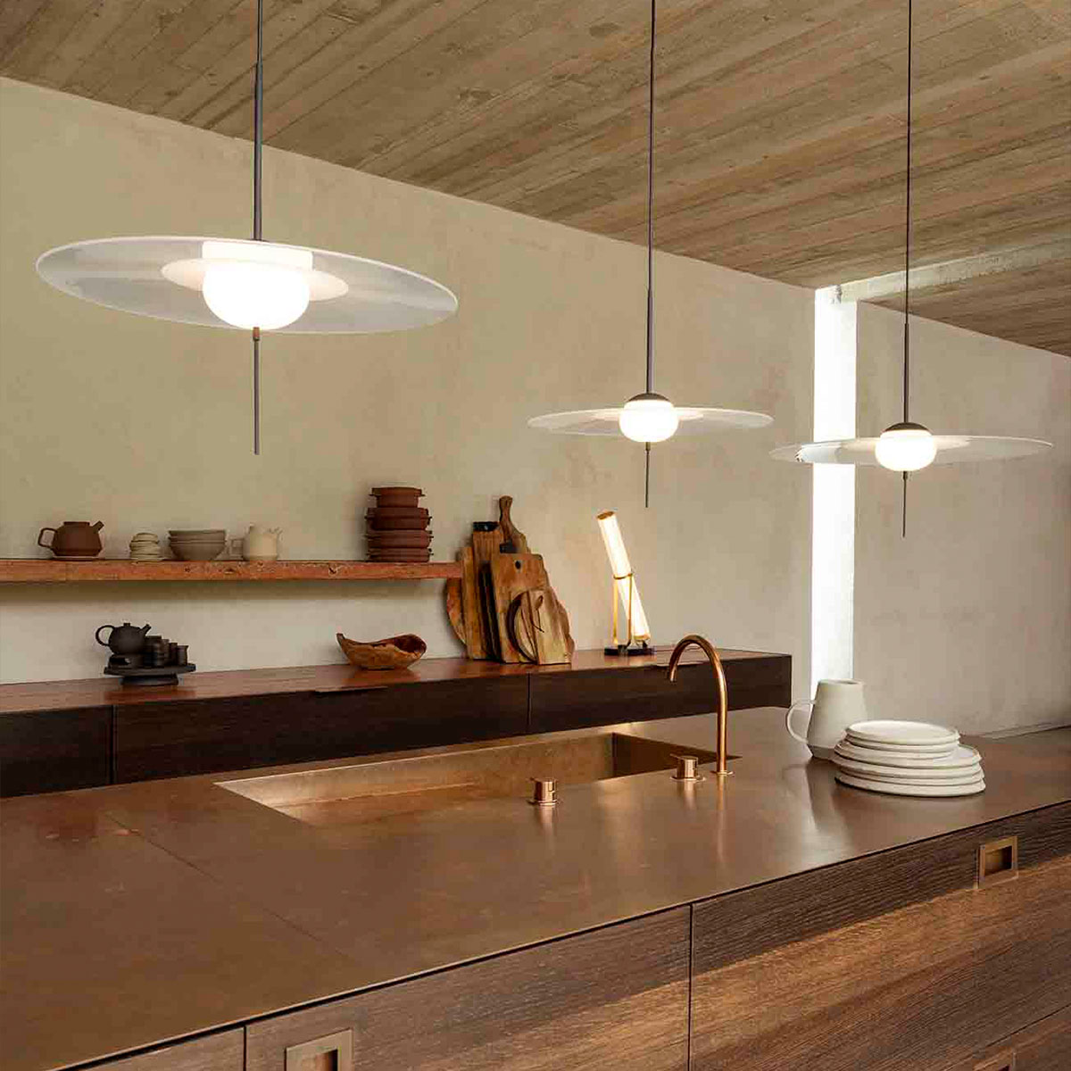 Mono L600 Pendelleuchte Ø: 60 cm in Schwarz Weiß – moderne Designerlampe des Herstellers DCW Editions geeignet für die Küche