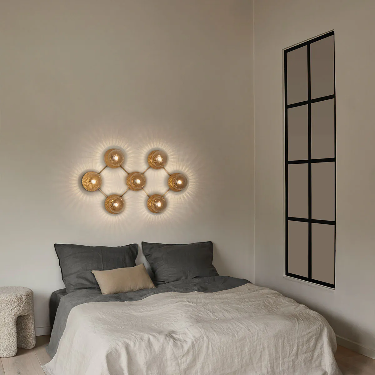 Liila 7 Wand- und Deckenleuchte, B: 94,5 cm, H: 55,5 cm, Opalglas