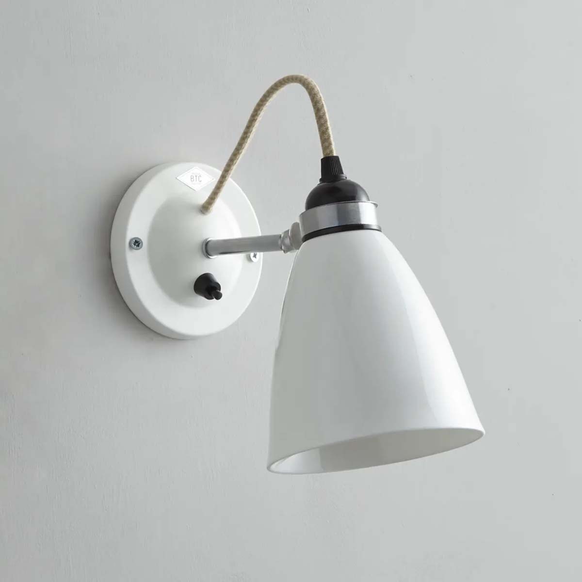 Hector Medium Dome Wandleuchte, Ø: 12 cm, Mit Schalter