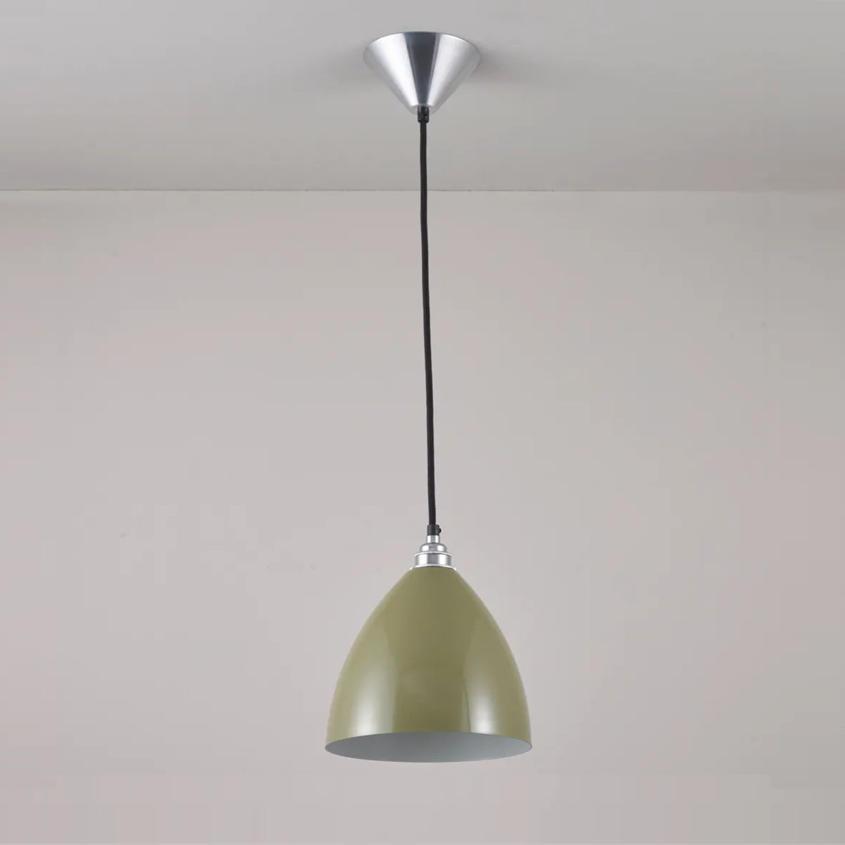 Task Pendant Light Pendelleuchte, Olivgrün Task Pendant Light Pendelleuchte, Olivgrün