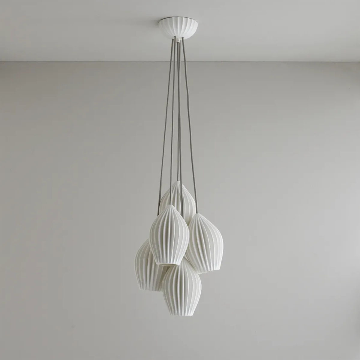 Fin Grouping of 5 Pendelleuchte, Ø: 27 cm, 5-flammig Fin Grouping of 5 Pendelleuchte, Ø: 27 cm, 5-flammig