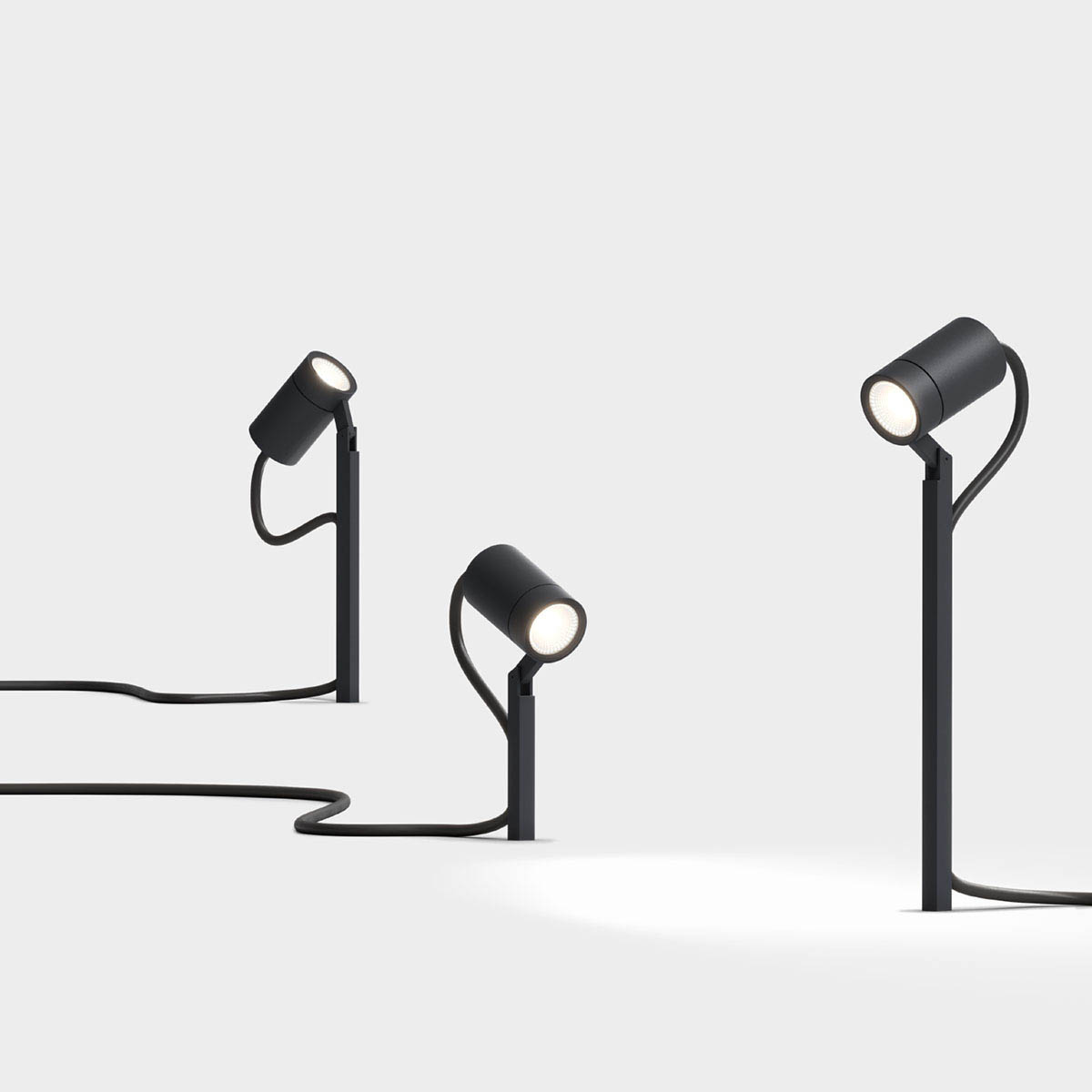 Kleine außen Erdspießleuchte mit Kabel in schwarz