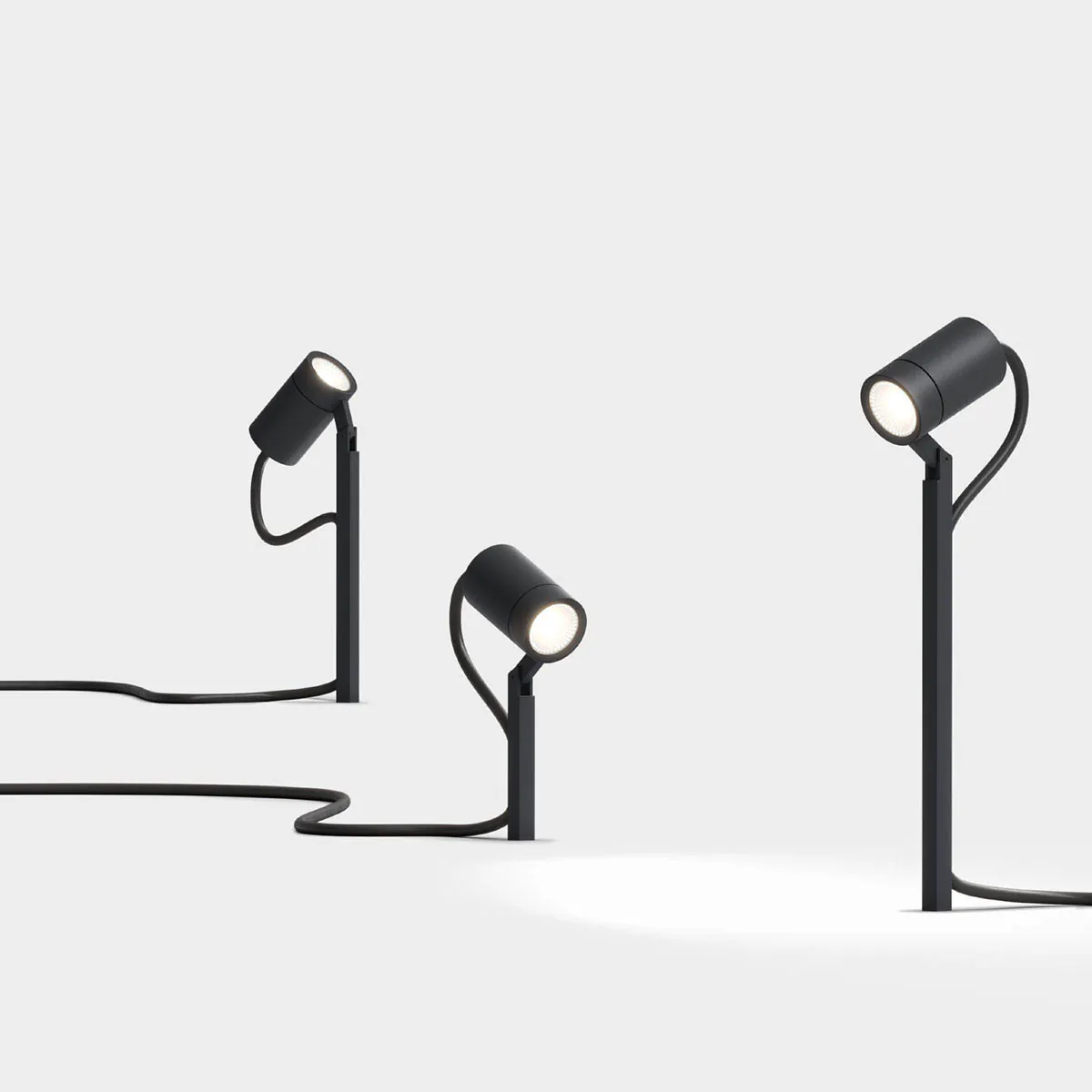 Kleine außen Erdspießleuchte mit Kabel in schwarz