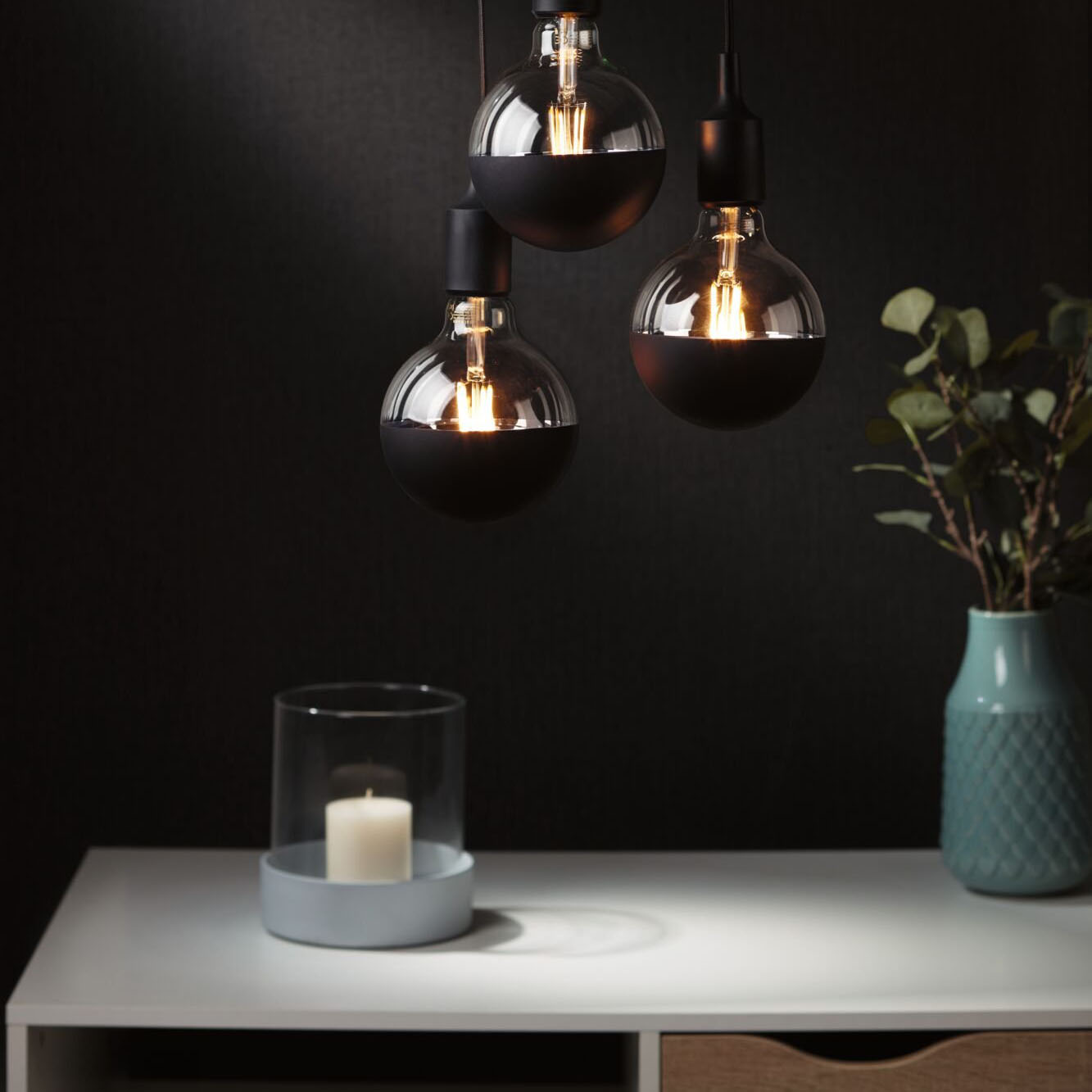 LED Globe Kopfspiegel E27 G95 600lm 6,5W 2700K dimmbar Kopfspiegel Schwarz matt LED Globe Kopfspiegel E27 G95 600lm 6,5W 2700K dimmbar Kopfspiegel Schwarz matt