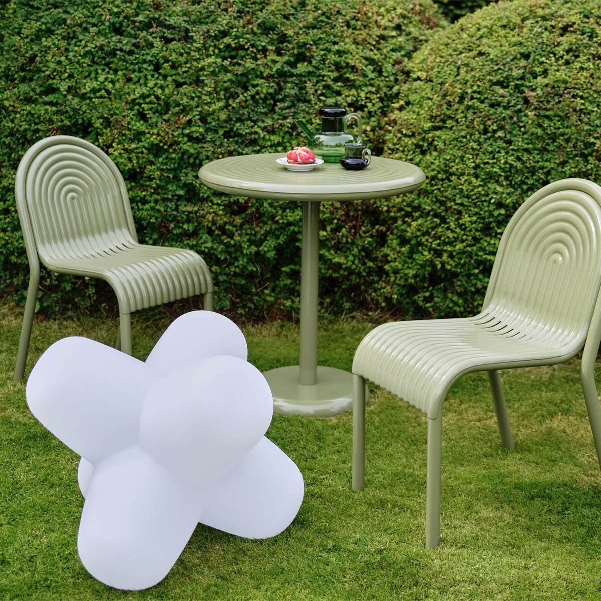 Tom Dixon Jack Portable Akku Stehleuchte, B: 57 cm, H: 52 cm, Weiß