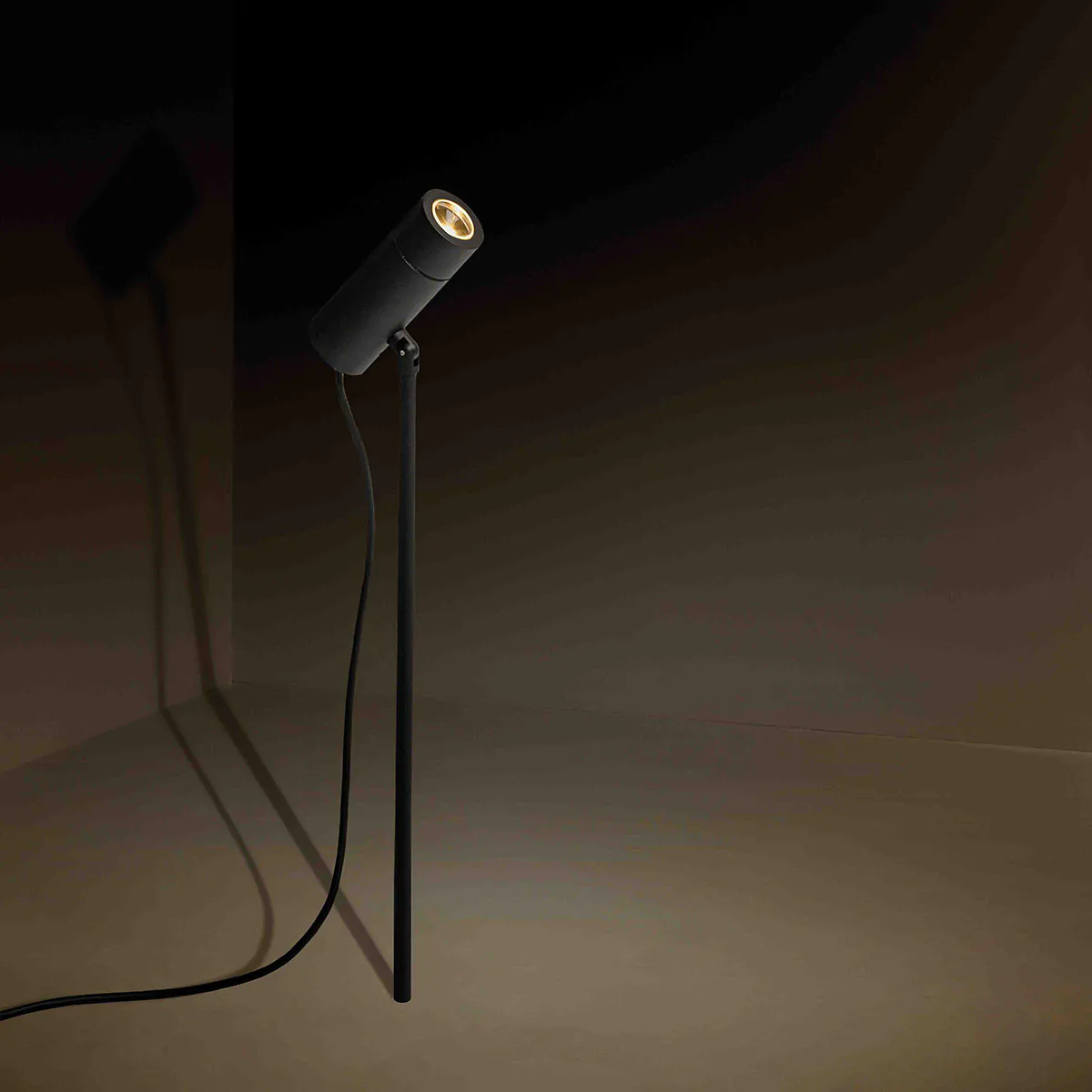 Pulsar Pin Erdspießleuchte, 38°, Textured Black, 2700K