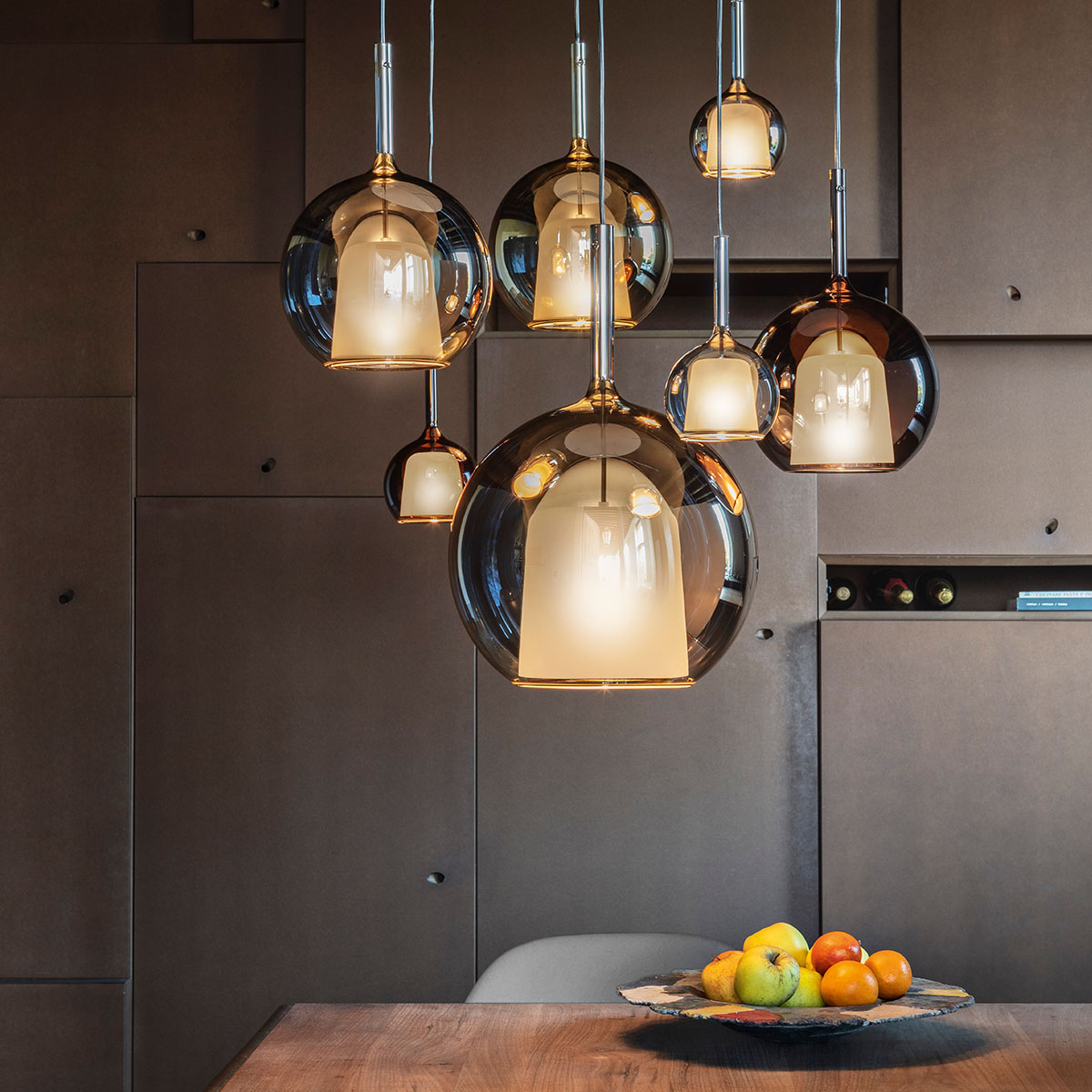 Penta Light Glo Komposition 7-flammig, Baldachin Ø: 60 cm Hängelampe – mundgeblasenes Glas in Titanfarben, italienisches Premium-Design, eleganter Lichtschein Penta Light Glo Komposition 7-flammig, Baldachin Ø: 60 cm Hängelampe – mundgeblasenes Glas in Titanfarben, italienisches Premium-Design, eleganter Lichtschein