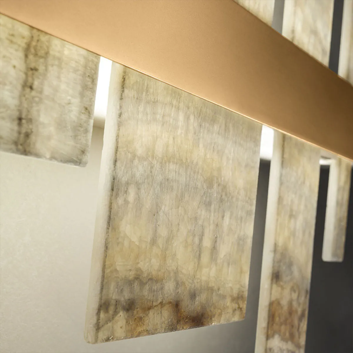 Honicé S200 Pendelleuchte, Onyx Stein, Gold brüniert, L: 200 cm