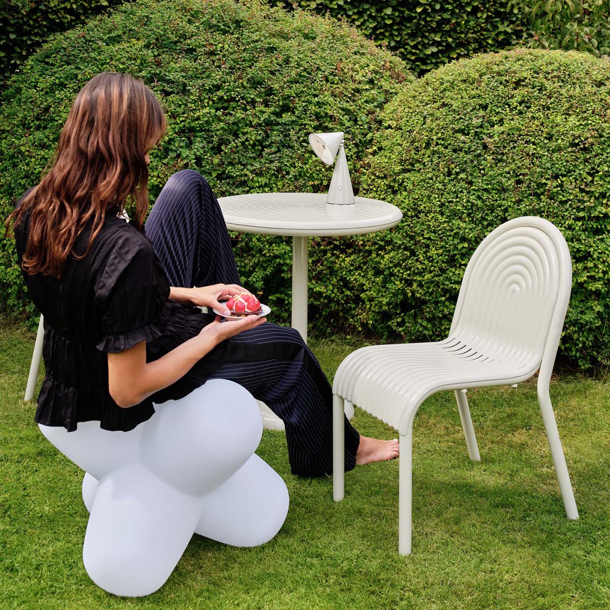 Tom Dixon Jack Portable Akku Stehleuchte, B: 57 cm, H: 52 cm, Weiß