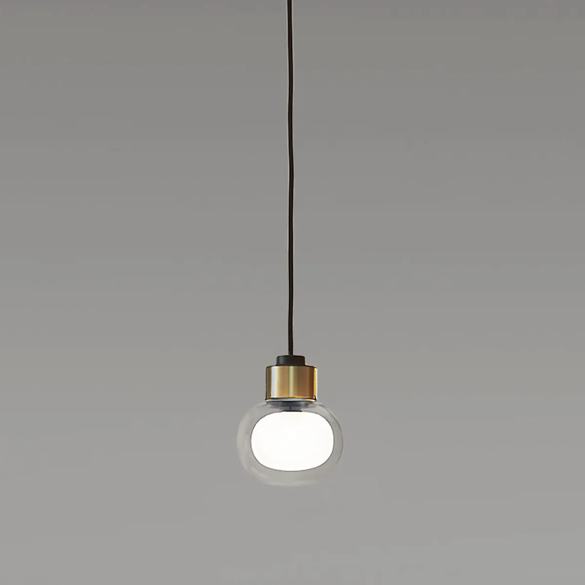 TOOY Nabila 552.22 Pendelleuchte Ø: 16 cm, Schwarz Matt / Messing & Klarglas – diffuses, blendfreies Licht